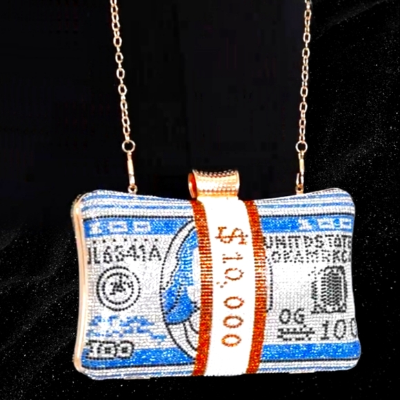 🥳HOST PICK🥳 CRYSTAL DOLLAR CLUTCH BAG WITH DETACHABLE CHAIN STRAP - Picture 3 of 11